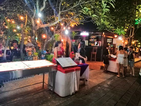Cockatoo International Restaurant & Bar