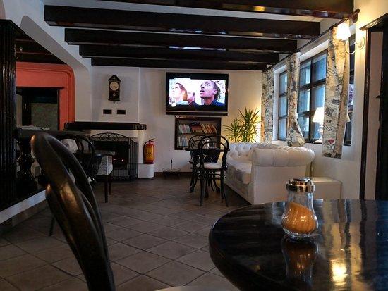 Cafe Retro