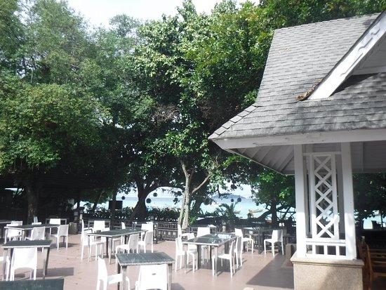 Tai Rom Prao Restaurant