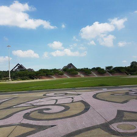 Dataran Mahkota