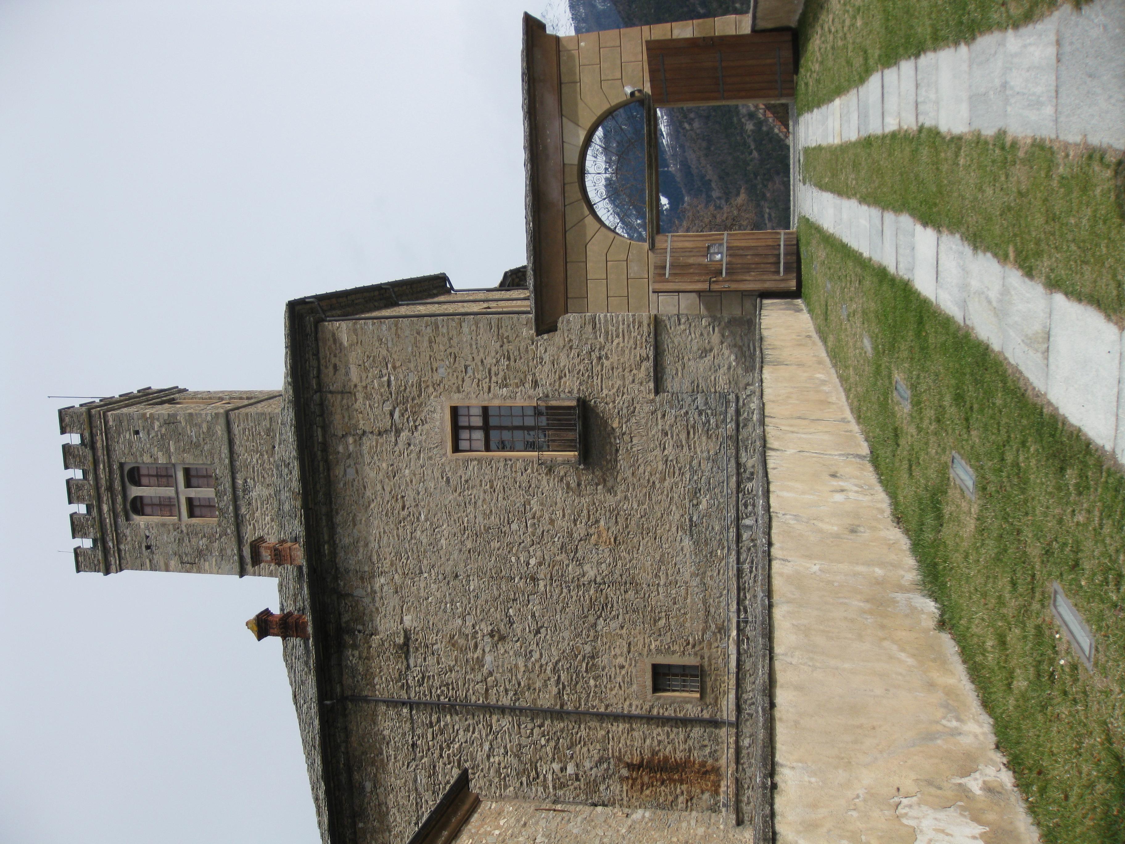 Zamek Sarre Royal