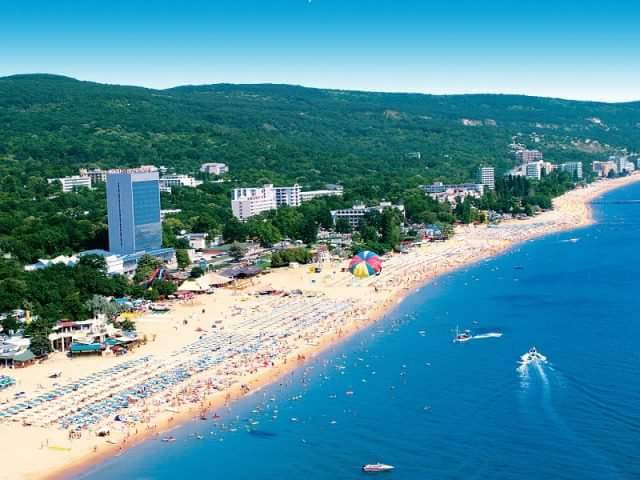 Centrum kurortu Złote Piaski
