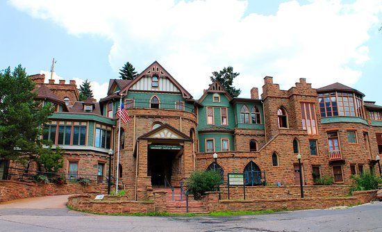 Zamek Miramont Castle
