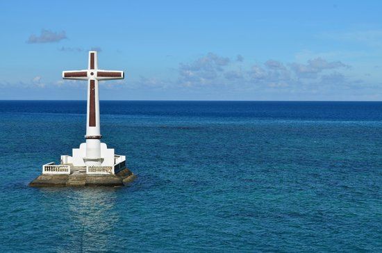 Zatopiony Cmentarz Camiguin