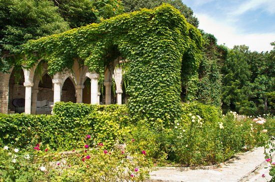 Pałac i Ogrody Botaniczne w Bałcziku